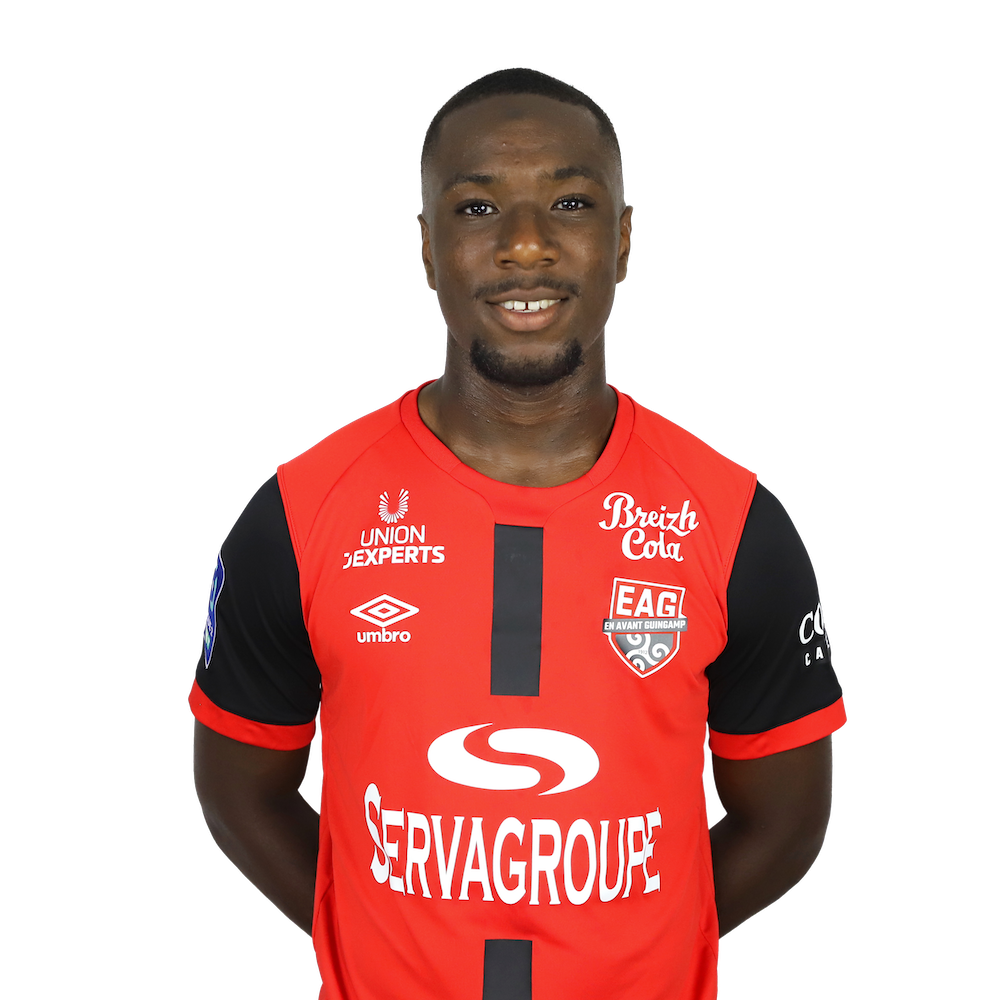 سكو نيكاتي: نجم كرة القدم المغربي الصاعد